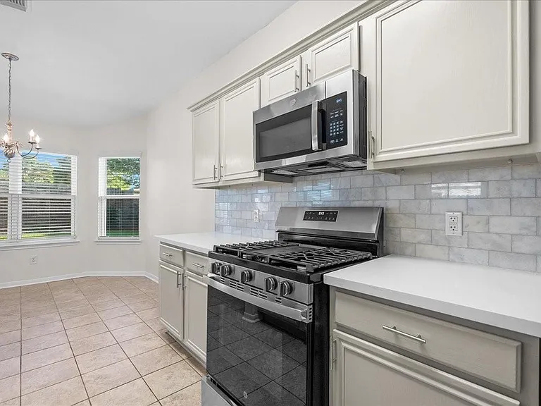 202 Pebble Walk Ln — Photo 12