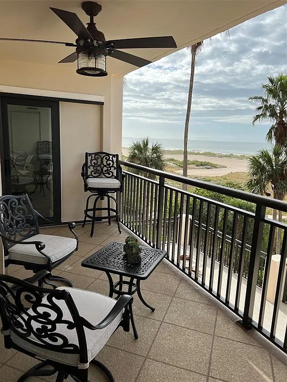 2 bed, 2.0 bath, 1100 sqft, $5,500 — Photo 1