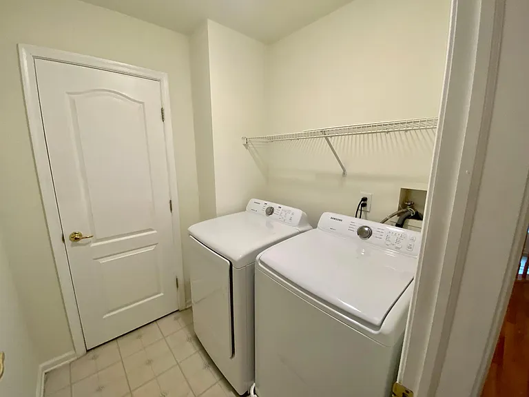 81 Amy Dr — Photo 12