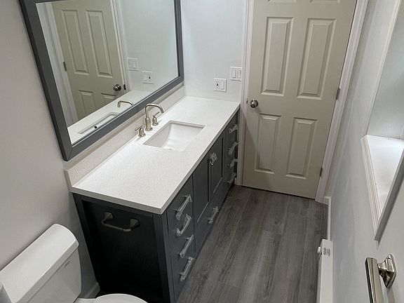 3rd image of 21 South Ln