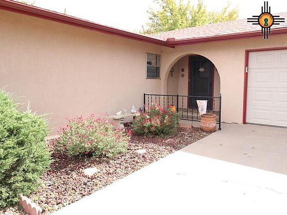 5th image of 305 La Salle Dr