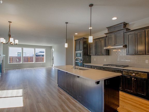 4th image of 11232 NE 135th Ave
