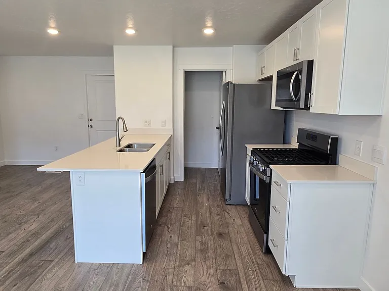 1208 W Summit Ridge Pkwy — Photo 34