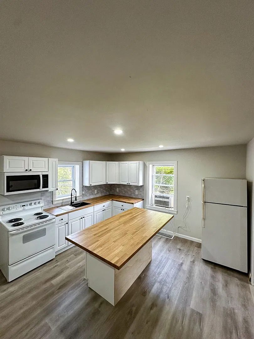 1507 Washington Ave, Chester PA - Widener Student Rental — Photo 2