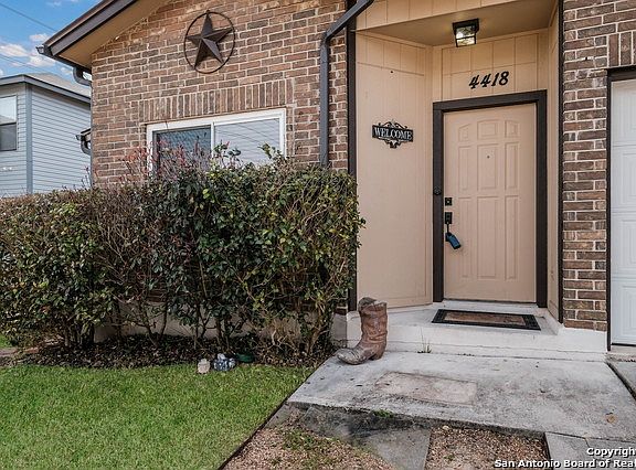 3rd image of 4418 Sherwood Way