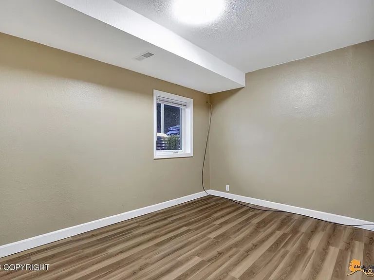 2905 Turnagain St — Photo 3