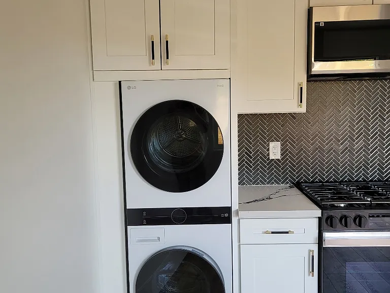 1325 Douglas Dr #A — Photo 5