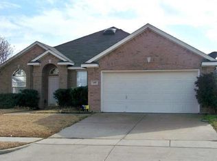 402 Milton Dr, Arlington, TX 76002