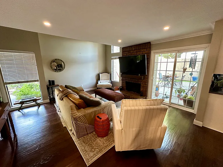 926 Powell Ct — Photo 5