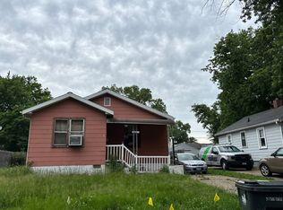 1417 Lake St, Pekin, IL 61554