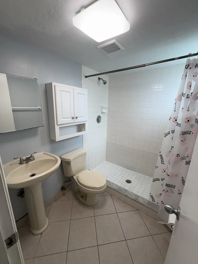 2 bed, 2.0 bath, 897 sqft, $1,900 — Photo 4