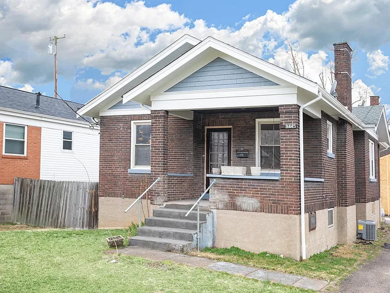9445 Reading Rd — Photo 1