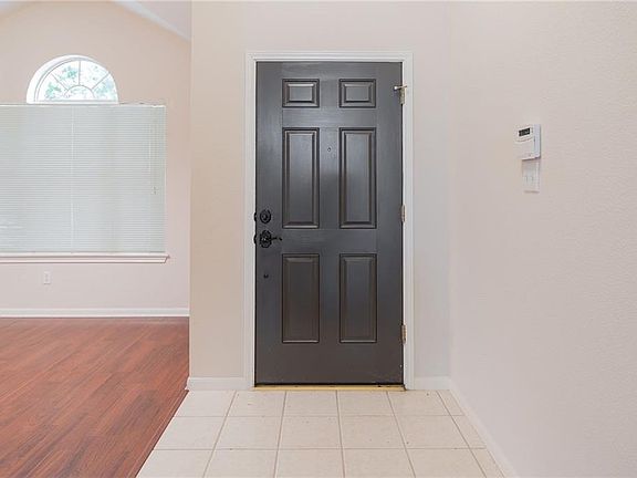 5th image of 108 Hanstrom Dr