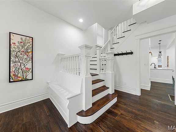 4th image of 3223 Geyer Ave