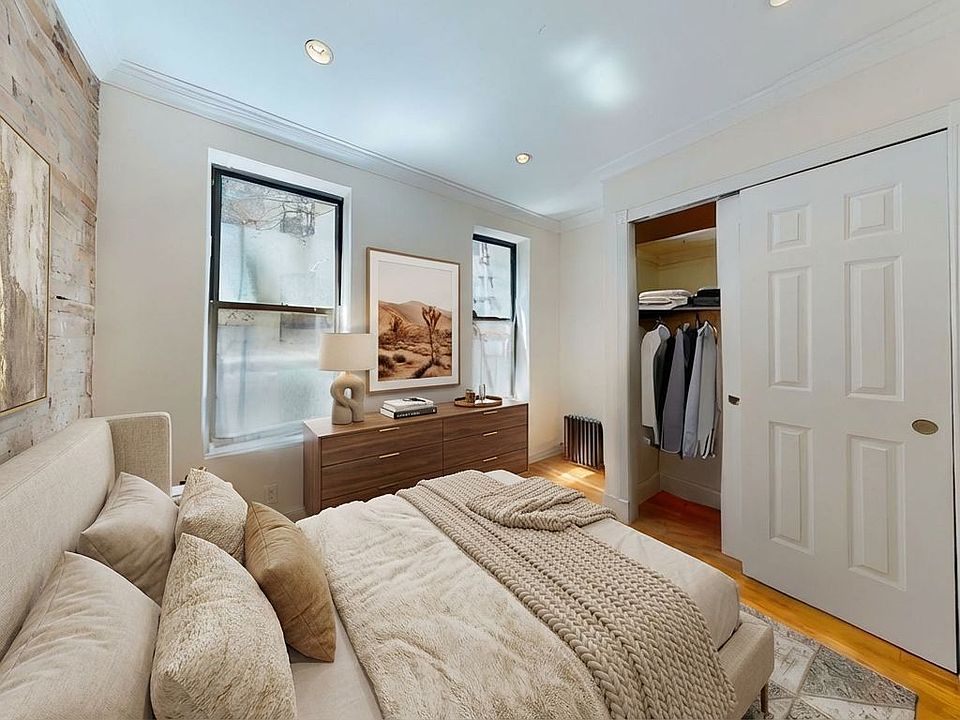 2nd image of 610 E 9th St APT 10