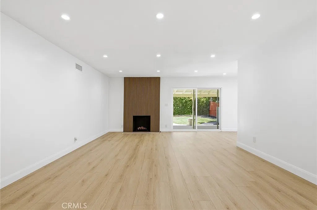 3 bed, 1450 sqft, $4,800 — Photo 4
