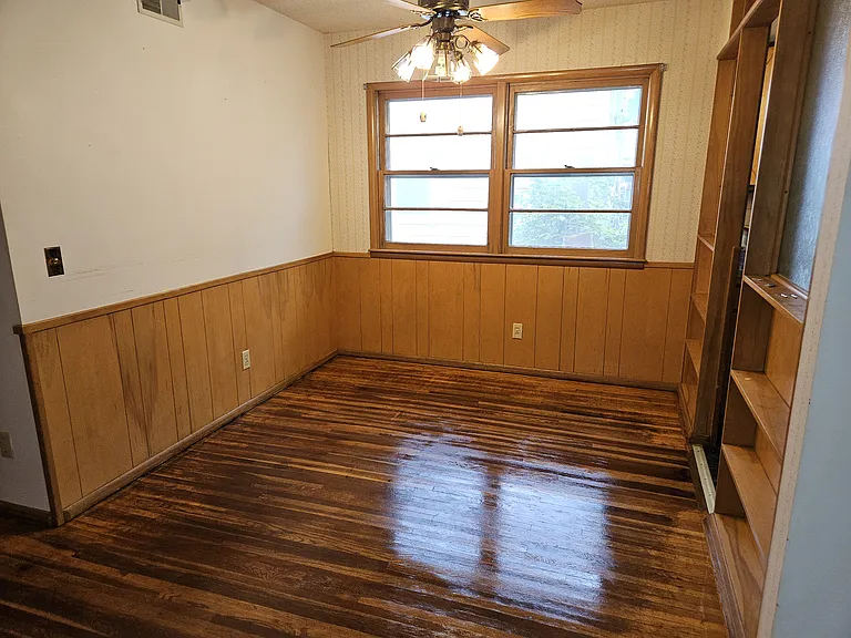 448 N 8th St — Photo 12