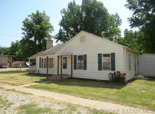 200 E Valley Dr, Linn Creek, MO 65052