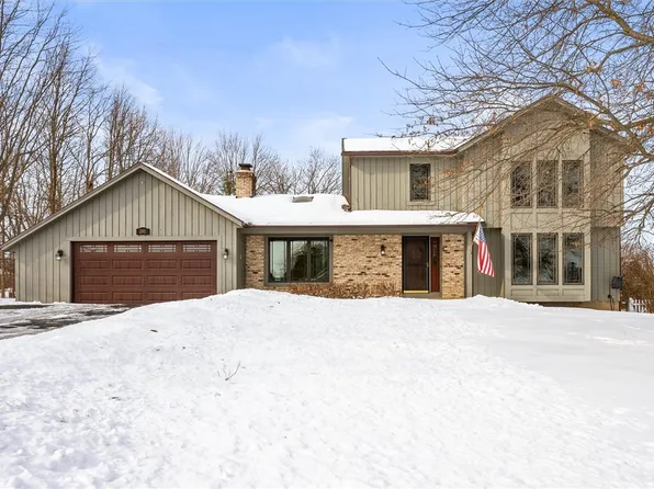 241 Haskins Ln S, Hilton, NY 14468