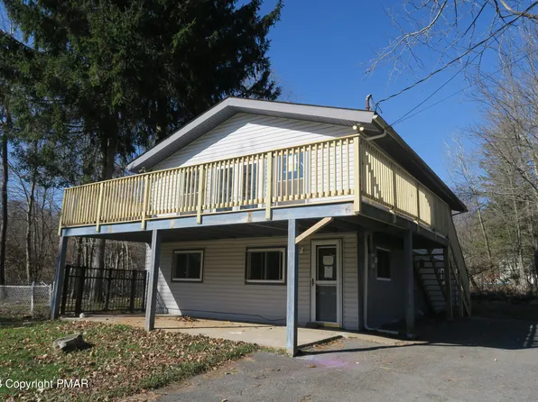 502 Clearview Dr, Long Pond, PA 18334