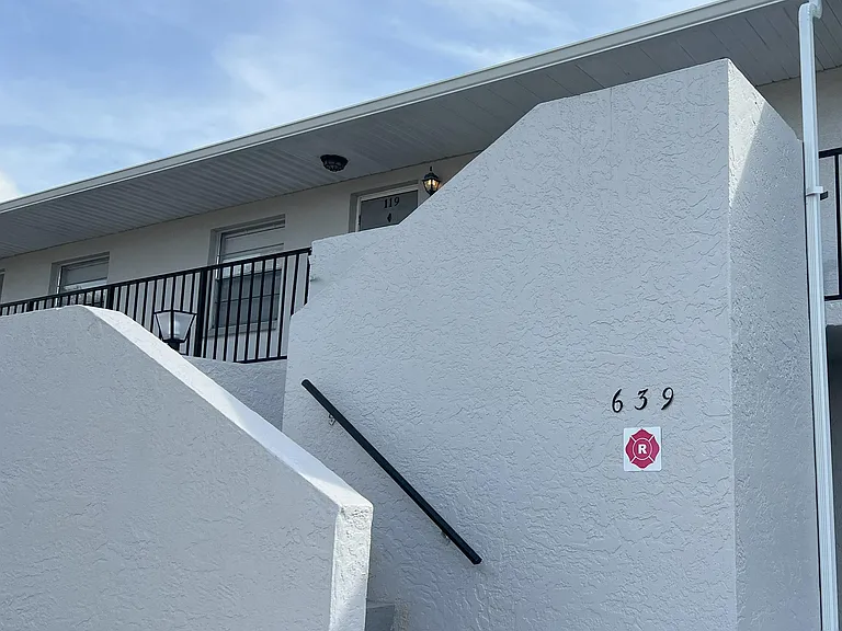 639 SE 13th Ave #120 — Photo 39