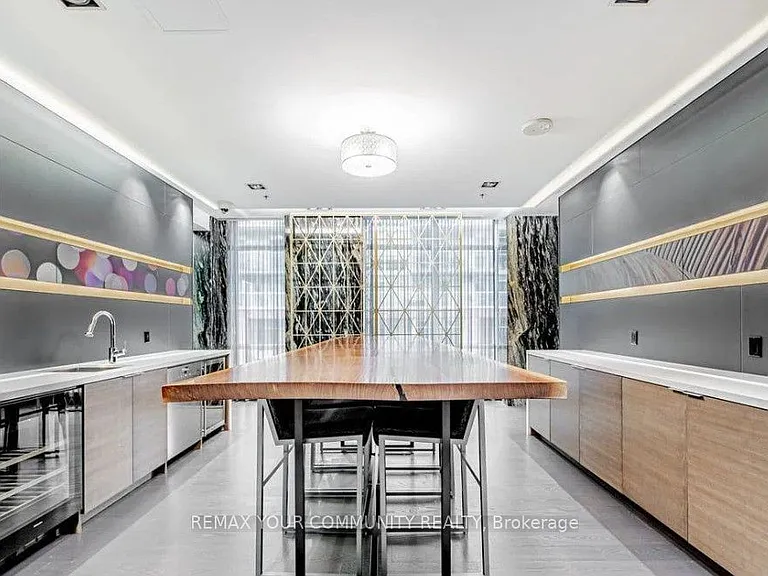 30 Nelson St #502 — Photo 27