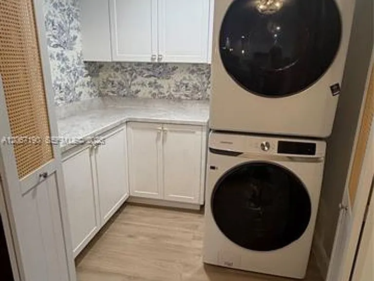 16022 Kilmarnock Dr #Townhouse 16022 — Photo 13