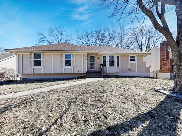 7715 N Stoddard Ave, Kansas City, MO 64152