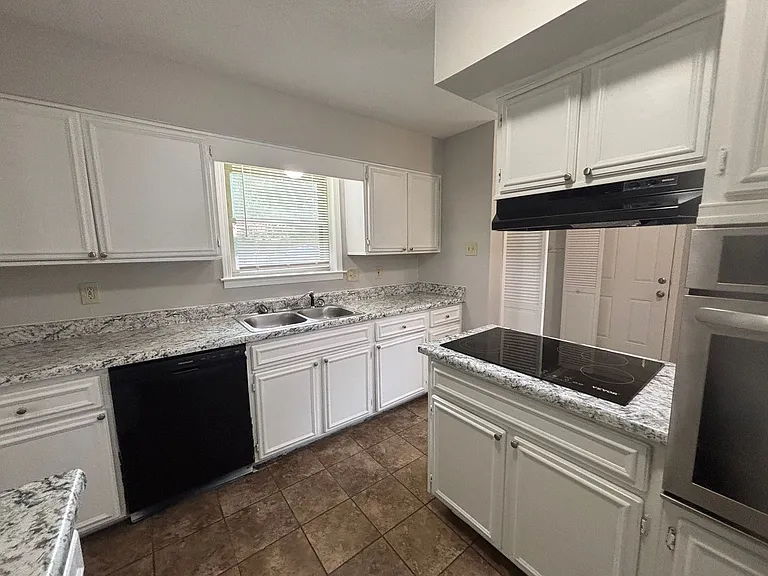 3132 Rosebay Ln — Photo 11