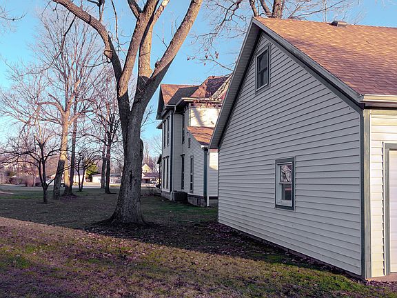 5th image of 501 N Walnut St