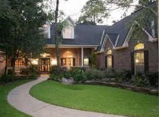 2 S Windsail Pl, The Woodlands, TX 77381