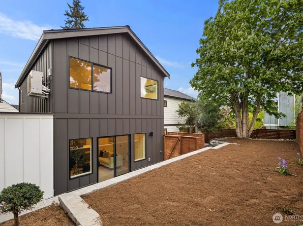 9024 Corliss Avenue N #B, Seattle, WA 98103