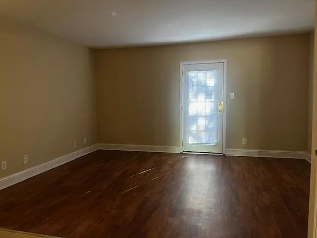 853 North Ave — Photo 7