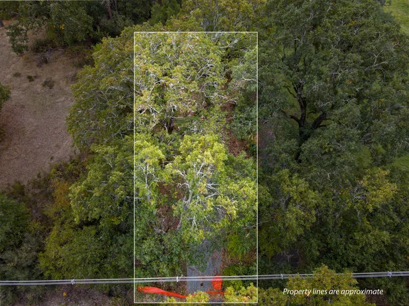 400 Three Pines Rd, Grants Pass, OR 97526