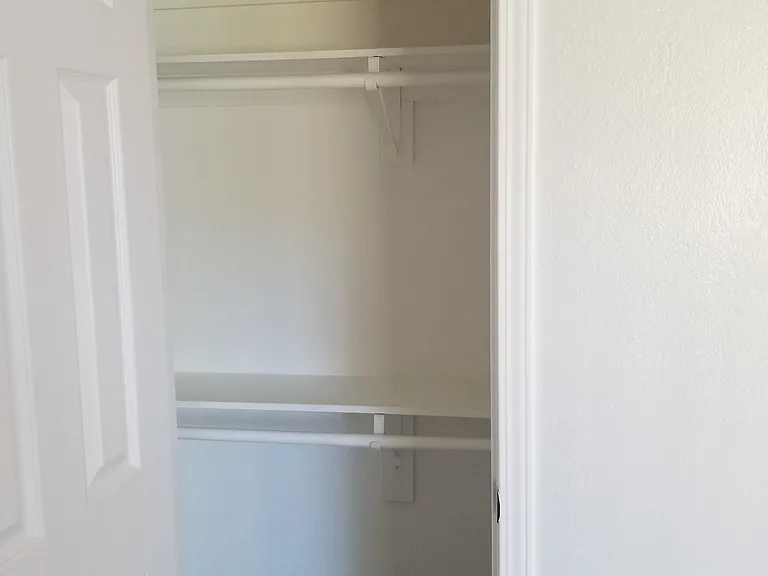 Redlands Pines Apartments — Photo 23