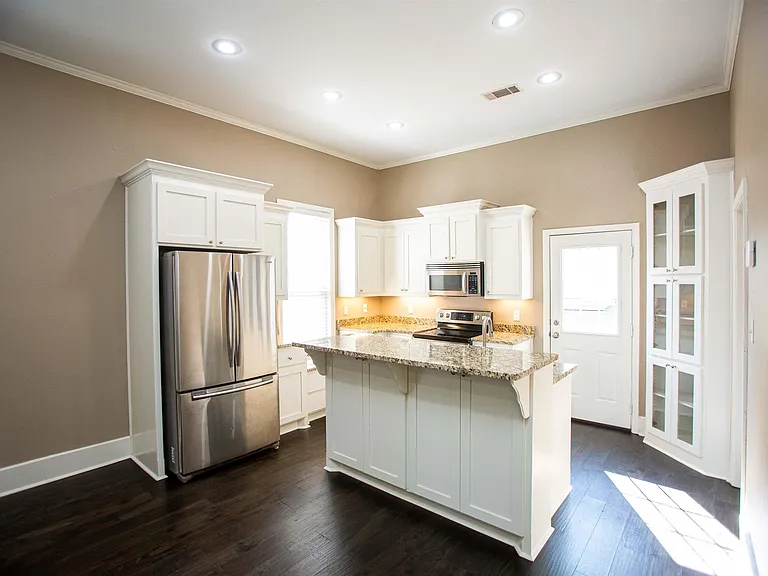 224 Rice St — Photo 10