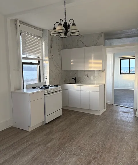101 Southside Ave #3B — Photo 1