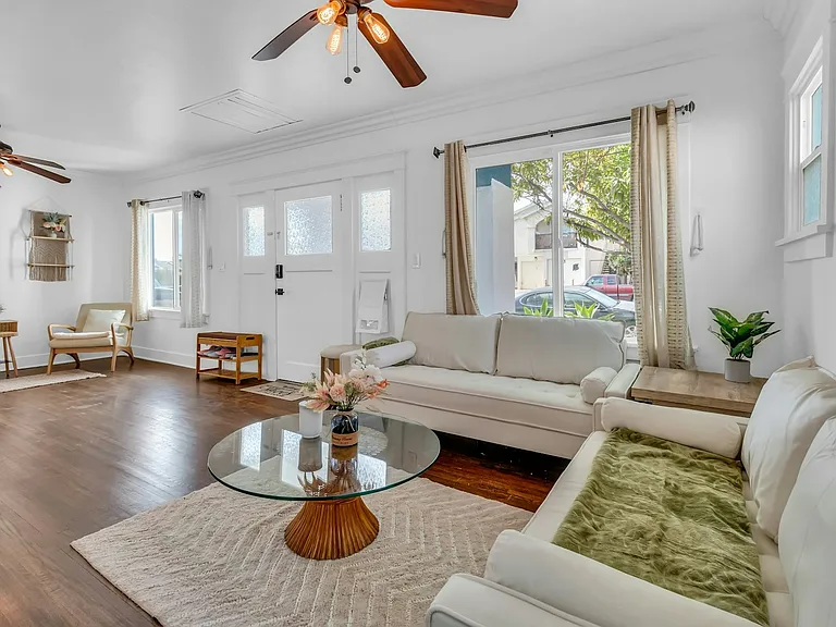 4239 Cherokee Ave — Photo 5