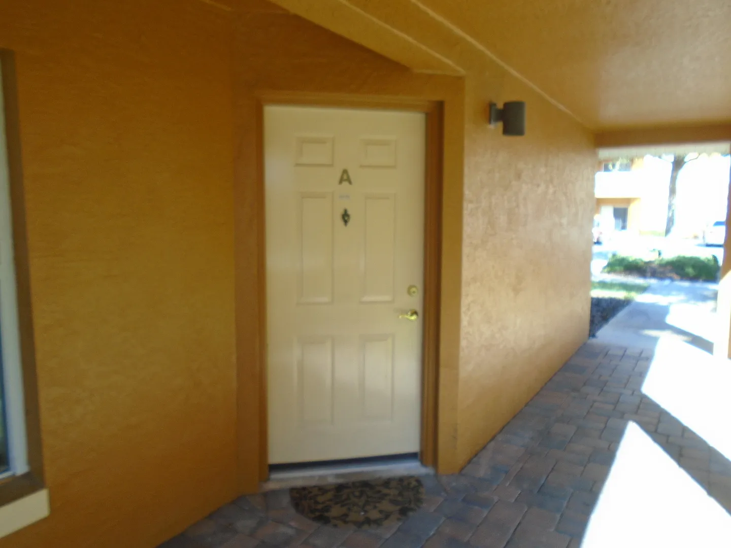 Get to the Pointe! 2 Bedroom 2 Bath Condo at Palm Pointe — Photo 2