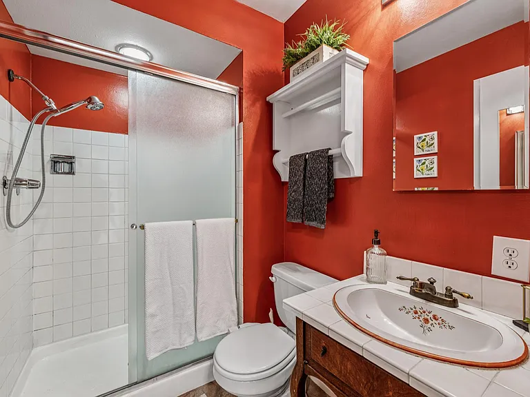 811 York St #326 — Photo 16
