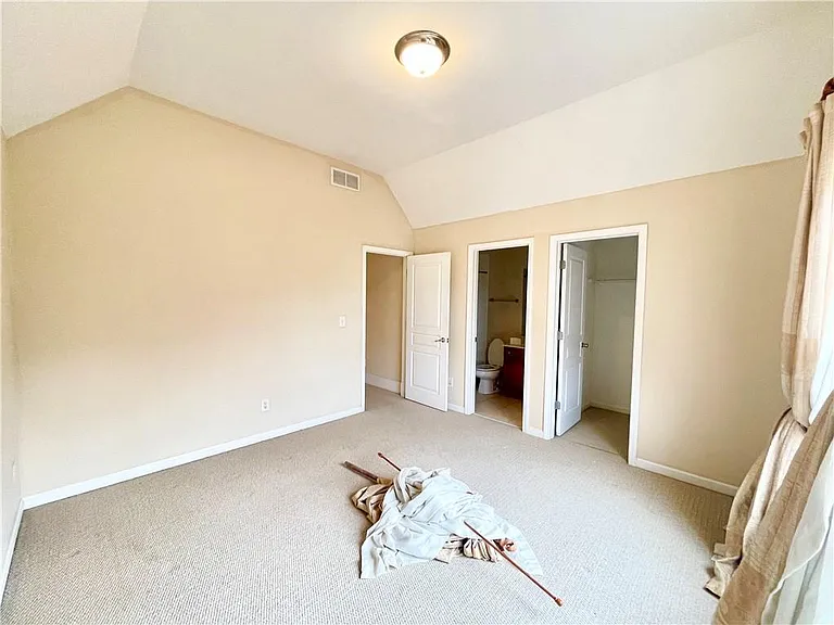 555 Vinings Springs Dr SE — Photo 39