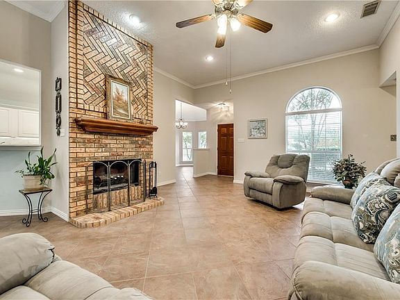 5th image of 2305 Bent Brook Dr
