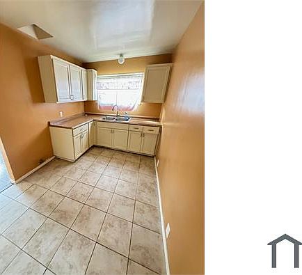 3rd image of 6544 1/2 Specht St