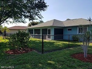 5th image of 618 SE 23rd St
