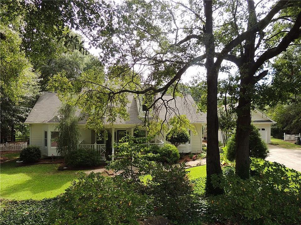 1st image of 3001 Maple Cove Ct