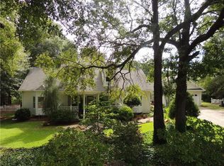 3001 Maple Cove Ct, Loganville, GA 30052
