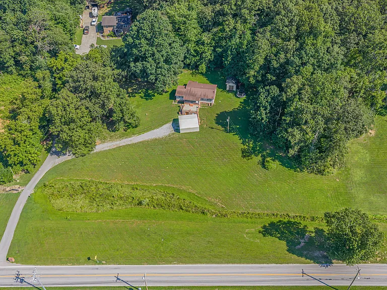1229 Everett Rd — Photo 37