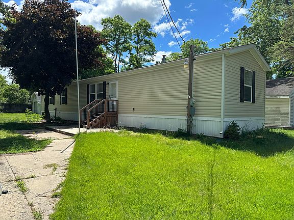 2nd image of 3551 Nash Dr
