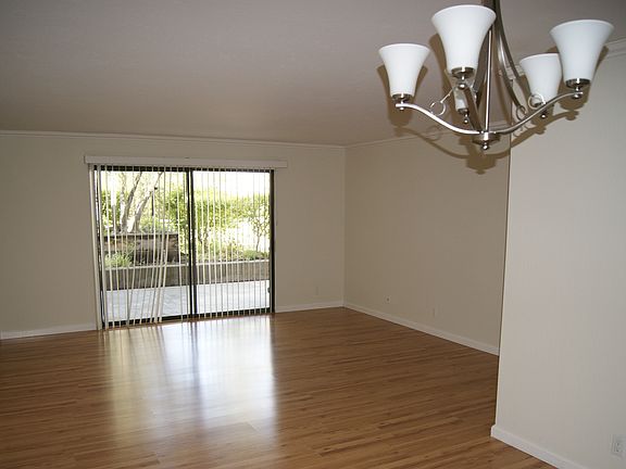 4th image of 310 N Civic Dr APT 201