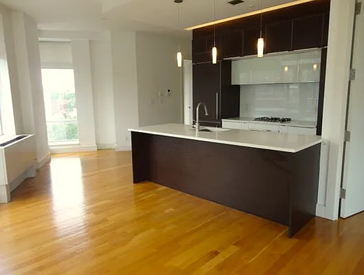 Rented by Loom Group | media 13